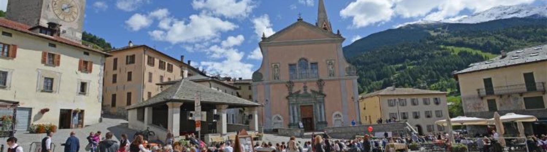 A Bormio una pizzoccherata lunga un chilometro